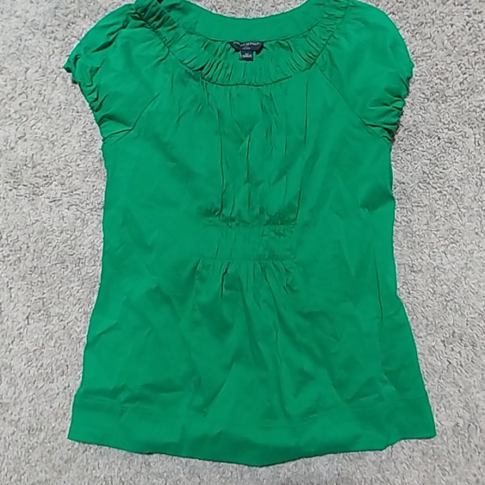 🎆Green ruffled elastic banana republic top🎆